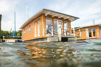 Casa su barca Vacanza single Krummin