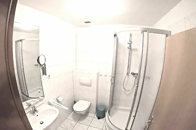 2 Raum Apartment mit Balkon