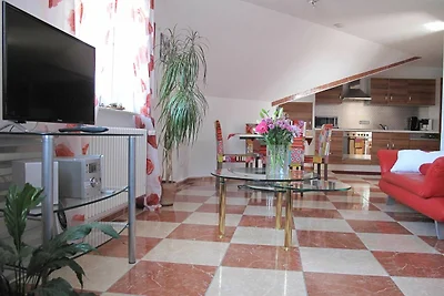 Ferienwohnung Schlossblick 68 m², 2...