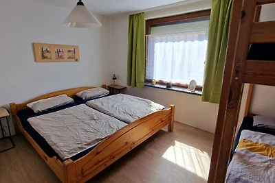 Ferienwohnung im Erdgeschoss mit Garten für 2...