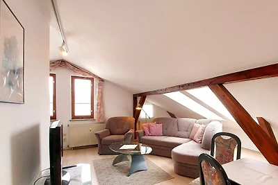 Ferienwohnung 5, DG, WLAN, Sitecke im Garten