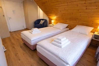 Doppelzimmer 1 mit zwei Einzelbetten
