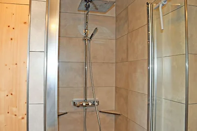 Ferienwohnung EG 2 mit Terrasse und...