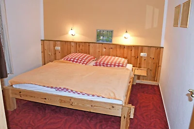 02 Ferienappartement mit Balkon