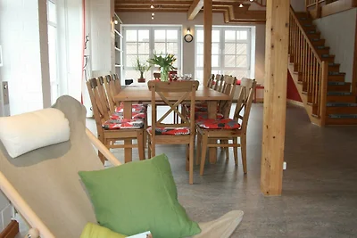 L: 7-Raum-Ferienhaus mit Terrasse (200m²)