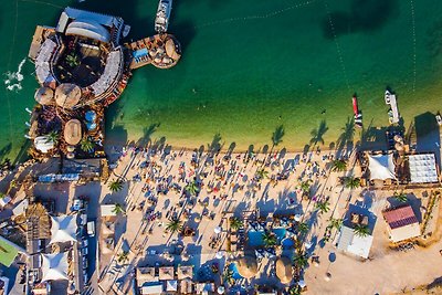Festival Villa in Zrce 2b