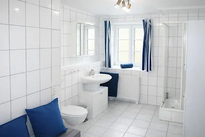 XL: 10-Raum-Ferienhaus mit Terrasse (270m²)