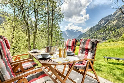 Chalet Schwarze Wand