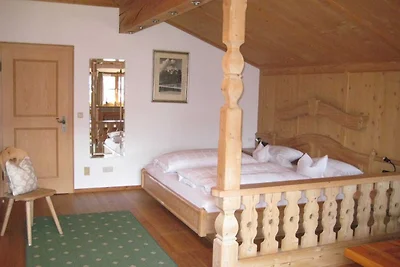 Dachgeschosswohnung Haupthaus (100qm) (8)