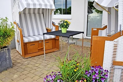 02 Ferienwohnung Greta mit Terrasse und Stran...