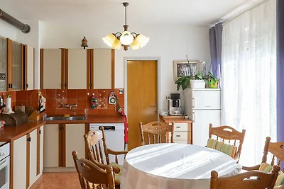 Tinka, Apartment No 12