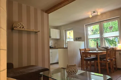 Bungalow mit Terrasse (50m², max 4 Personen)