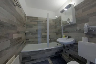 Apartment 283