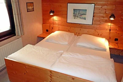 OFI-20 - Ferienhaus in guter Lage (HT)