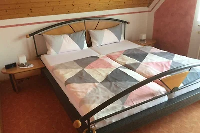 Vierbettzimmer mit WC und Dusche/Bad
