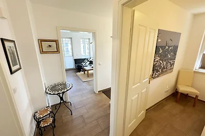 Wohnung 02 mit Kamin & Terrasse