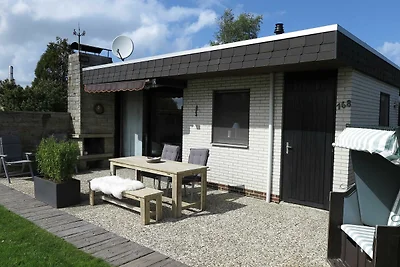 Ferienhaus vor dem Deich