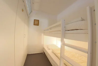 Apartment 555