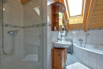 TraumWohnung ? See- & Bergblick, nur 150 m vo...