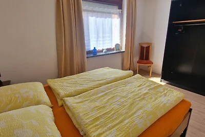 Ferienwohnung im Erdgeschoss mit Garten für 2...