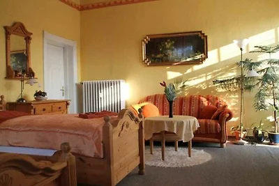 Mehrbettzimmer - gelbes Zimmer
