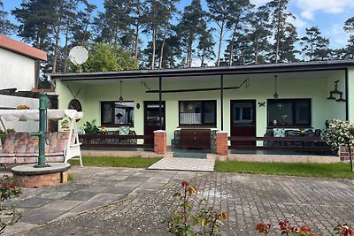 2-Raum-Bungalow mit Terrasse/links (50m², max...