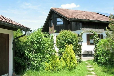 Geräumiges Ferienhaus mit Bergblick auf drei ...