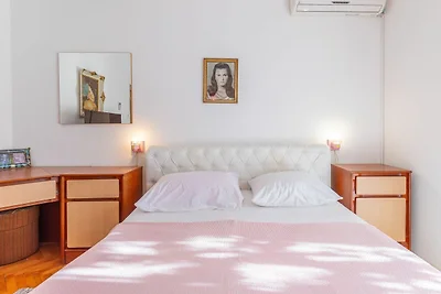 Tinka, Zimmer No 1