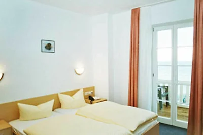 DZ 02. Standard mit Meerblick und Balkon