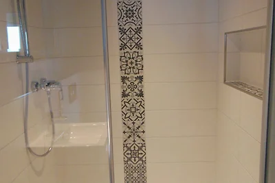 Fh mit 2 SZ, Dusche/ WC, Gäste WC, Terasse, m...