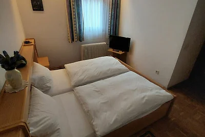 Standardzimmer Doppelbett Nr. 4