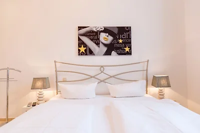 Das Autorenhaus, App. 03 Heinrich Mann