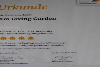 Fewo Am Living Garden****, zentral in Bad Pyr...