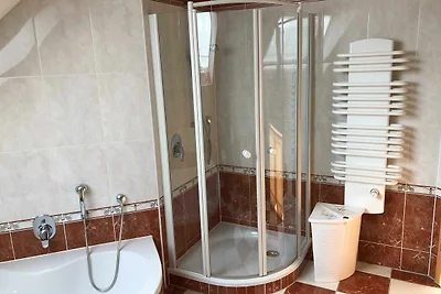 Ferienwohnung Schlossblick 68 m², 2...