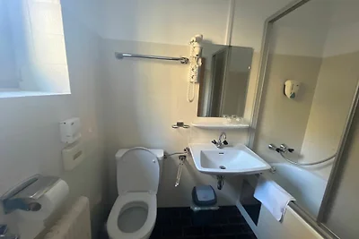 Zimmer 17 / 3Bett ohne Balkon