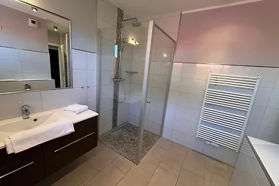 Villa Waterfront am See