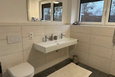 2-Raum-Ferienwohnung Reuther, Dusche/WC, 83 q...