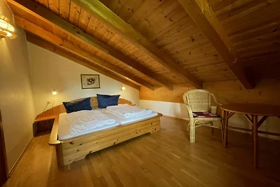 Geräumiges Ferienhaus mit Bergblick auf drei ...
