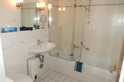 SÜ 4; 2-Raum; Hochpaterre; 2 Balkone; 58m²