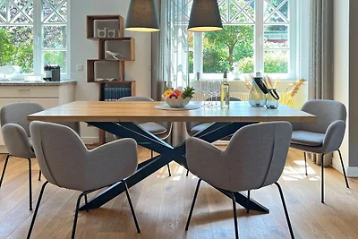 Bültenzeit mit WLAN, Parkplatz und Terrasse