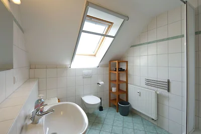 2-Raum-Ferienwohnung, 6 Personen, Balkon, OG...