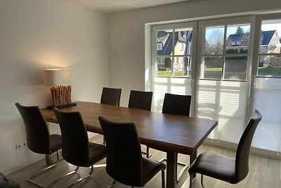 FH, 4 SZ, 2 Bäder, Gäste-WC, Balkon, Terrasse...