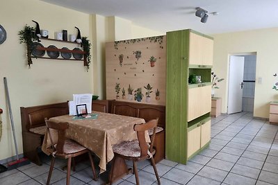 Studio OM2 = Angela
