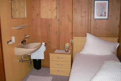 Einzelzimmer 1