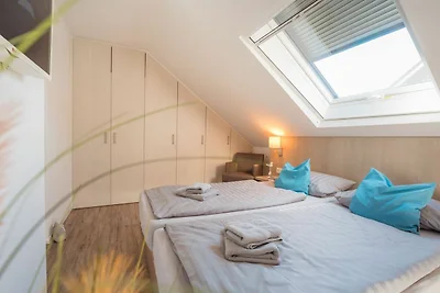 ROB 11 für 5 Personen, ca. 78 qm, Sauna