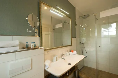 08 schöne 3-Raum-Ferienwohnung mit Sauna u.