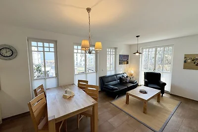 Wohnung 02 mit Kamin & Terrasse