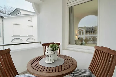 07 Ferienappartement Ummanz mit Balkon