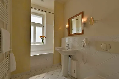 Strandnahe Ferienwohnung 01 Villa Celia 6...