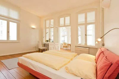 Villa Astrid, T1 Düsseldorf